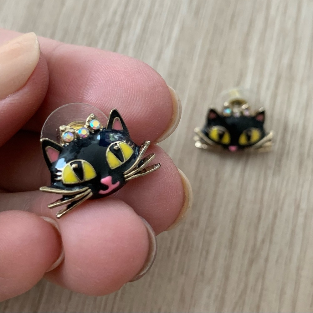 Betsey Johnson black cat rhinestone stud earrings - Picture 2 of 4